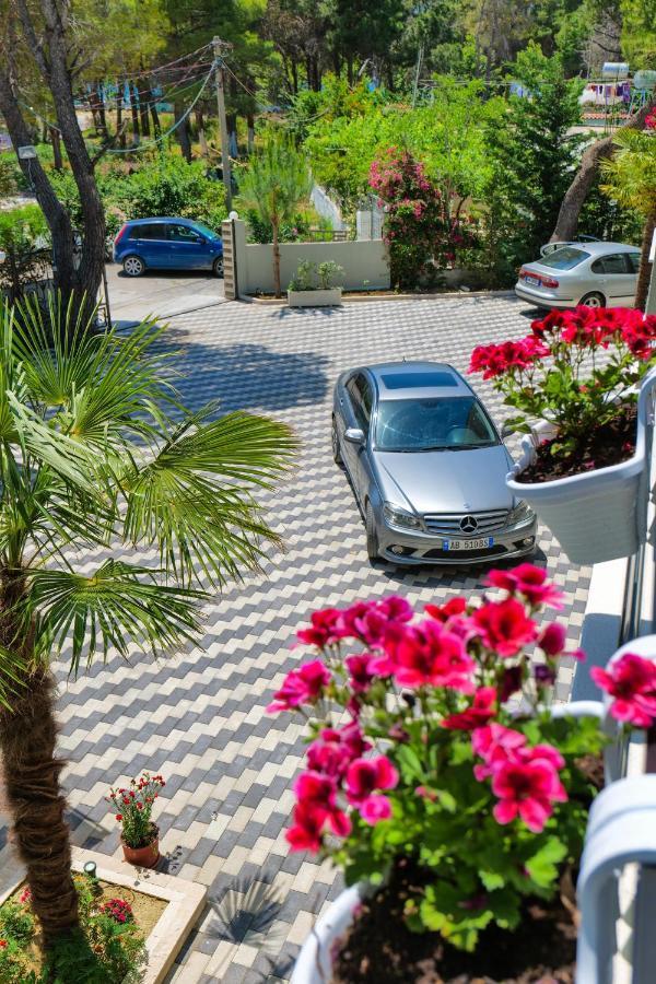 Отель Vila Celaj Влёра Экстерьер фото